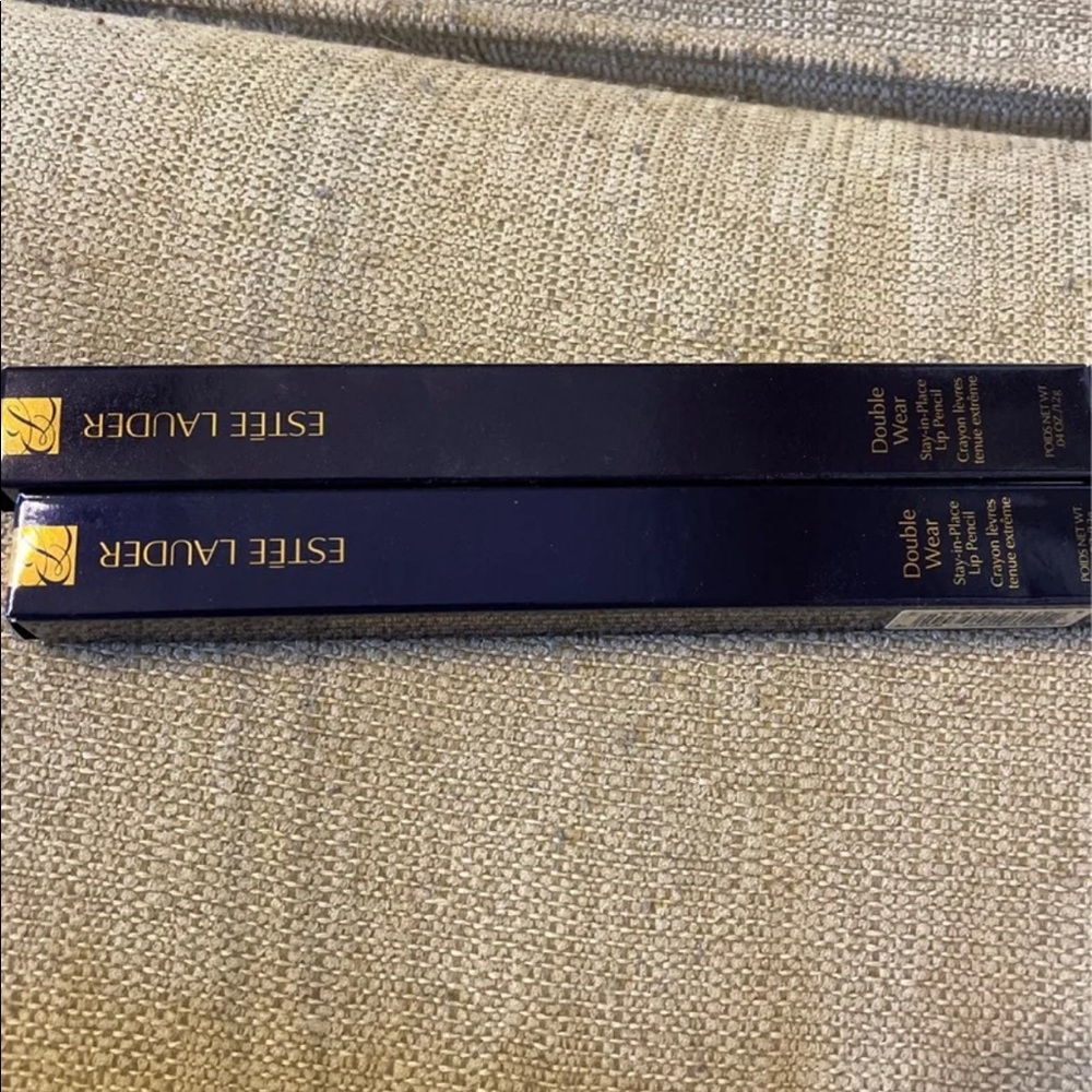 Estée Lauder double wear lipliner